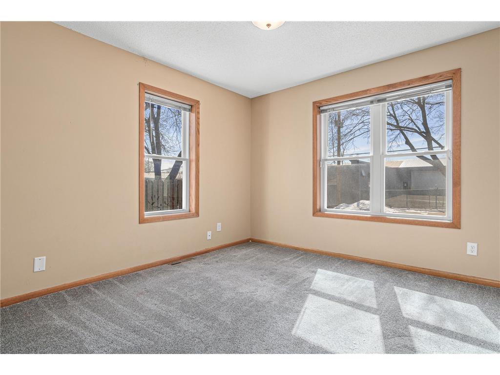 9 Acker Street W Saint Paul MN 55117 7021649 image20