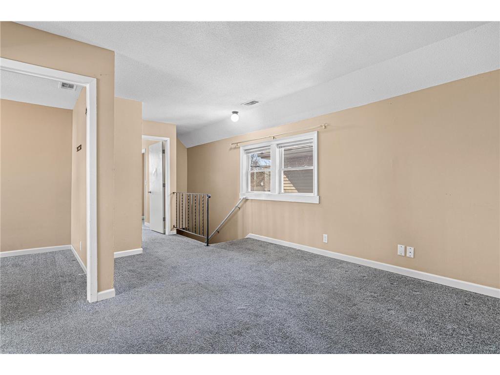 9 Acker Street W Saint Paul MN 55117 7021649 image25