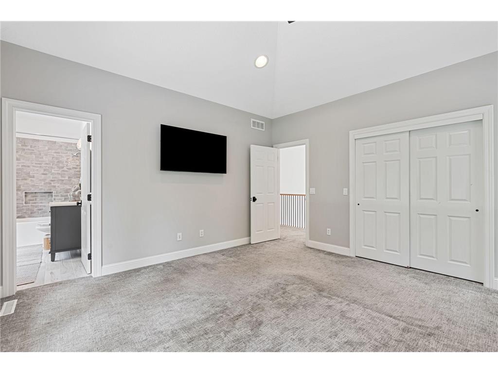 9 Red Forest Way North Oaks MN 55127 6764240 image39