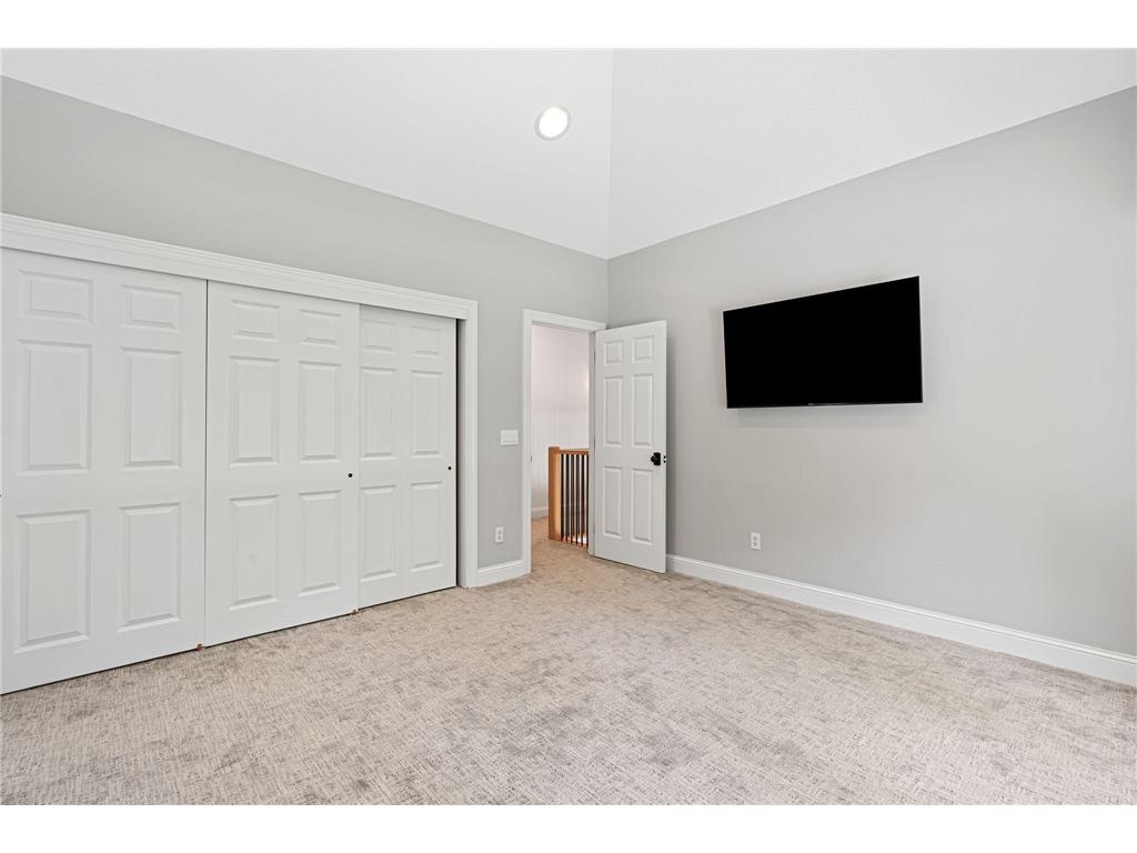 9 Red Forest Way North Oaks MN 55127 7082126 image42