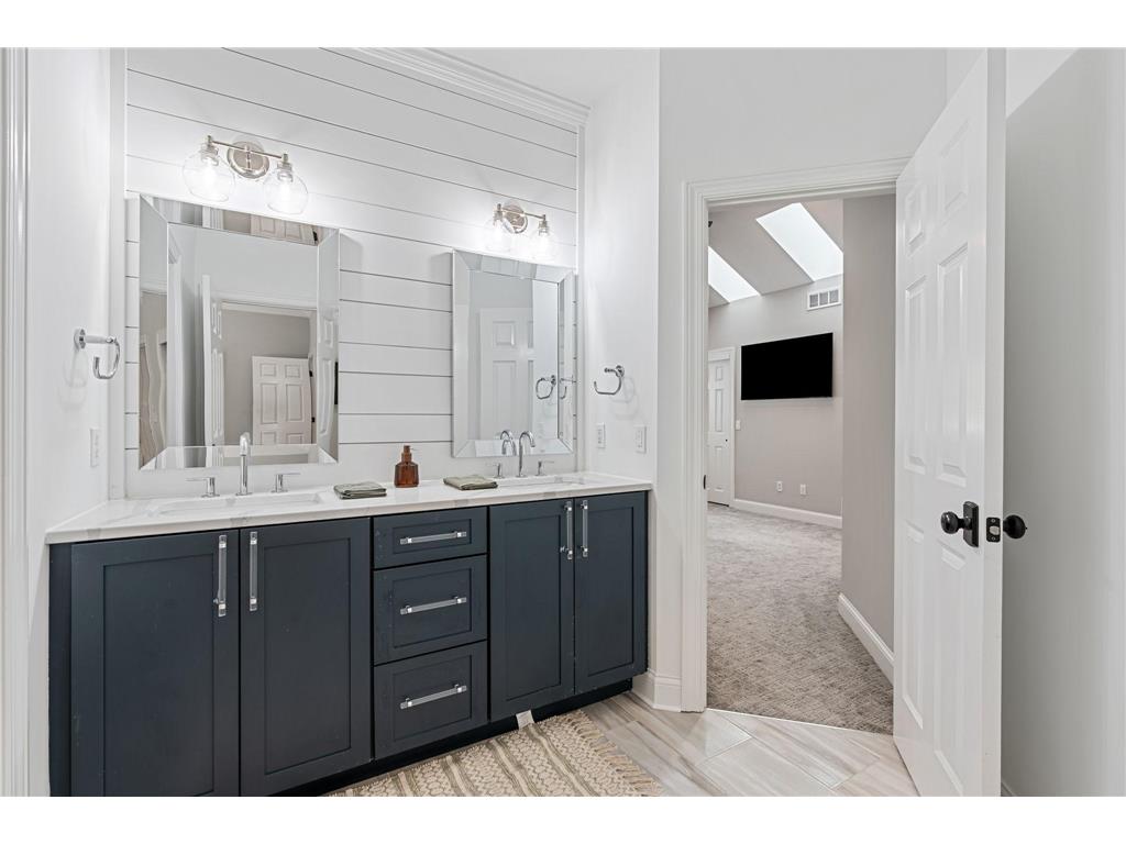 9 Red Forest Way North Oaks MN 55127 7082126 image44