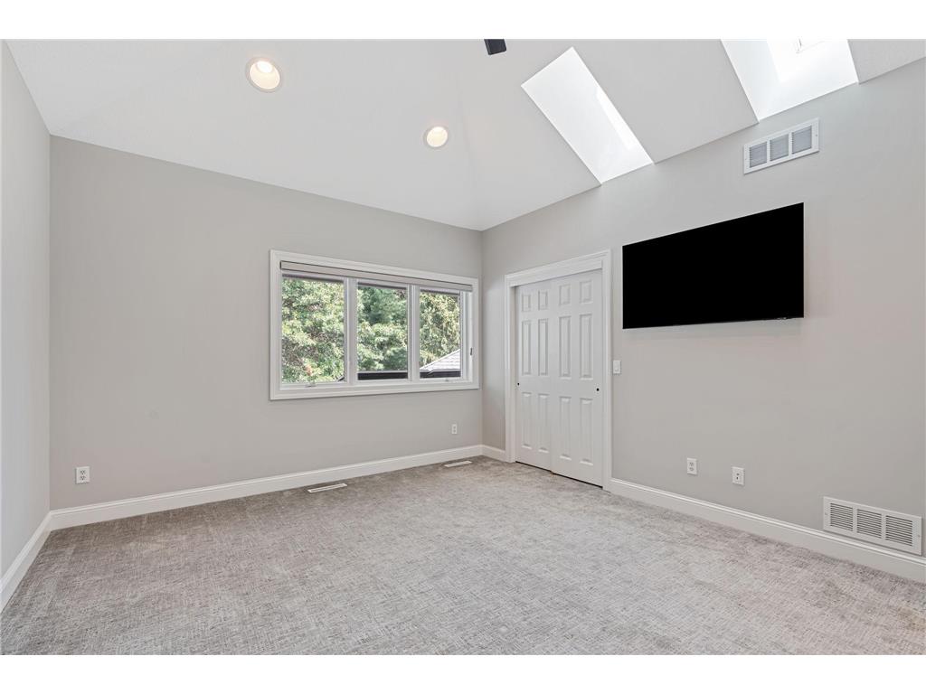 9 Red Forest Way North Oaks MN 55127 7082126 image46