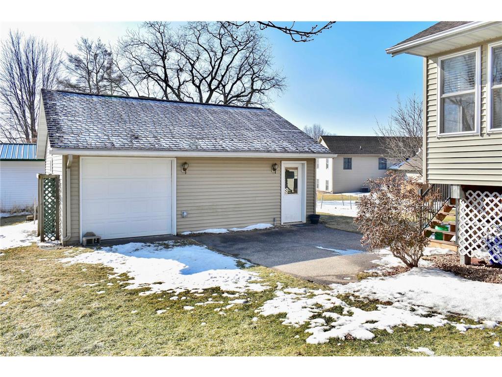9 Williams Street Lewiston MN 55952 7018317 image32