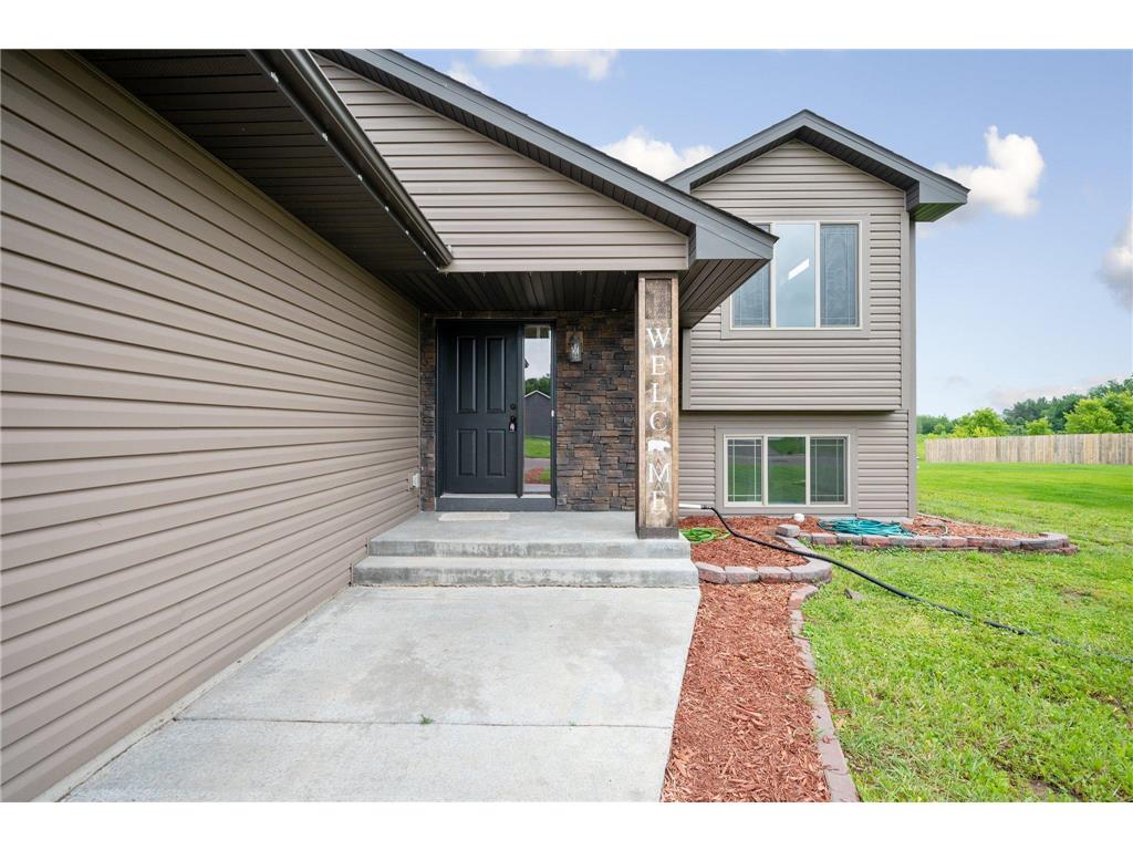 90 Fitzgerald Avenue N Rush City MN 55069 6555502 image1