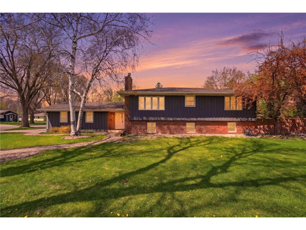 900 13th Avenue SW Willmar MN 56201 7003965 image1