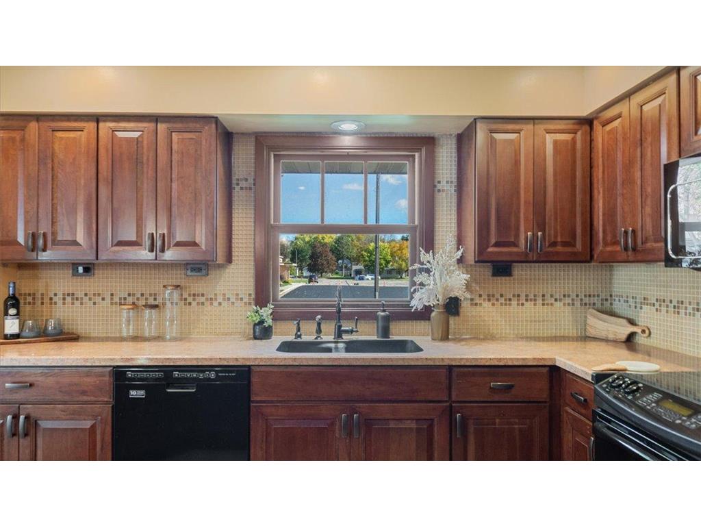 900 13th Avenue SW Willmar MN 56201 7003965 image13