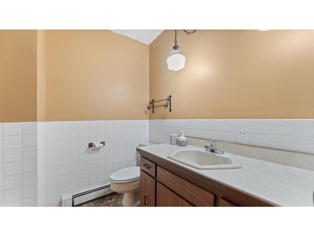 900 13th Avenue SW Willmar MN 56201 7003965 image24