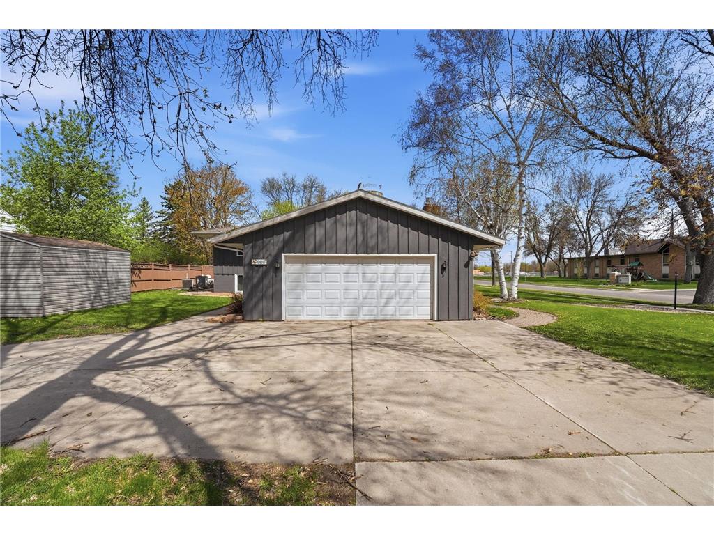 900 13th Avenue SW Willmar MN 56201 7003965 image5