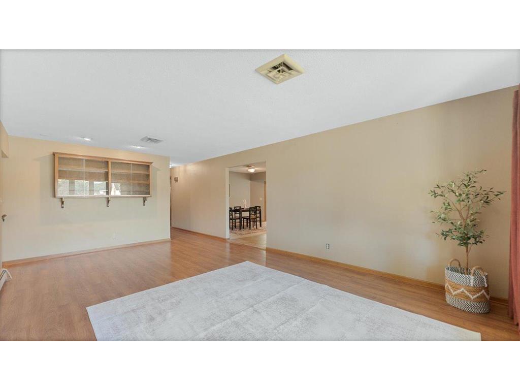 900 13th Avenue SW Willmar MN 56201 7003965 image9
