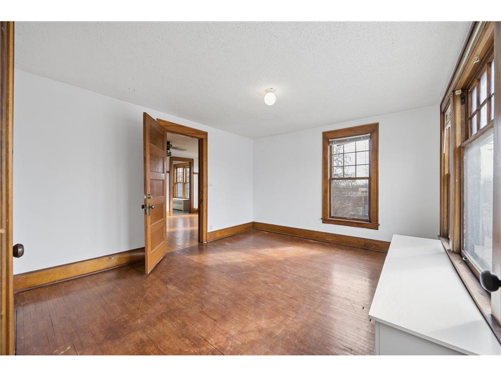 900 16th Avenue N Minneapolis MN 55411 7045285 image19