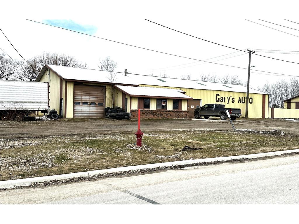 900 2nd Street NW, Baudette, MN, 56623 MLS 6358557 Edina Realty