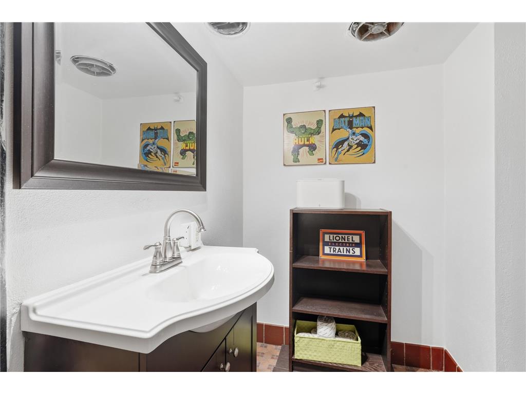 900 4th Street Hudson WI 54016 7021673 image64