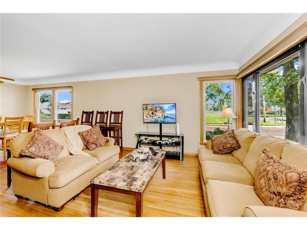 900 5th Street W Hastings MN 55033 6766720 image1