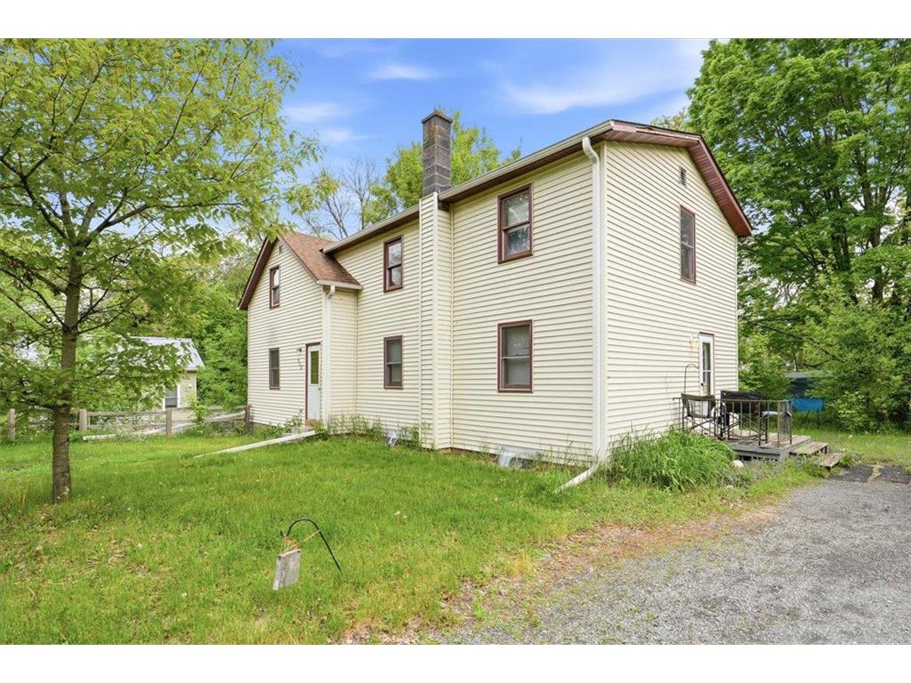 900 & 902 N Hamilton Street Saint Croix Falls WI 54024 7061811 image3