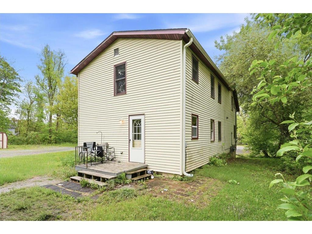 900 & 902 N Hamilton Street Saint Croix Falls WI 54024 7061811 image4