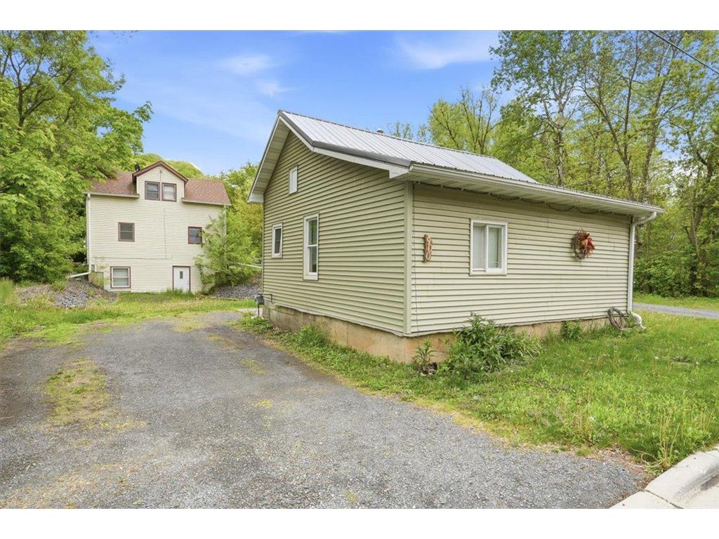 900 & 902 N Hamilton Street Saint Croix Falls WI 54024 7061811 image41