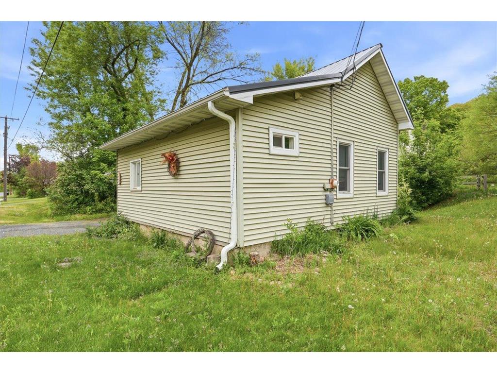 900 & 902 N Hamilton Street Saint Croix Falls WI 54024 7061811 image43