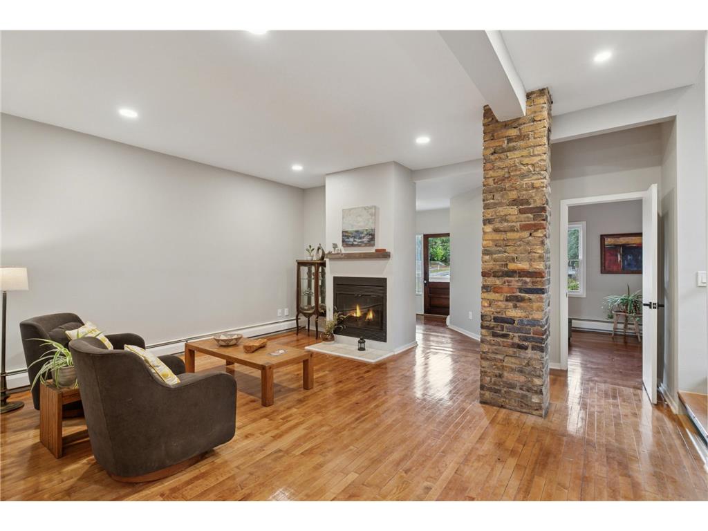 900 E River Terrace Minneapolis MN 55414 6793592 image11