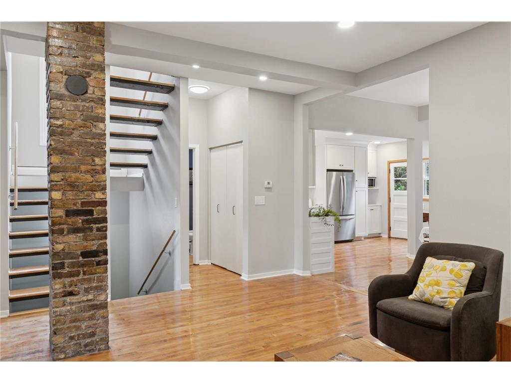 900 E River Terrace Minneapolis MN 55414 6793592 image13