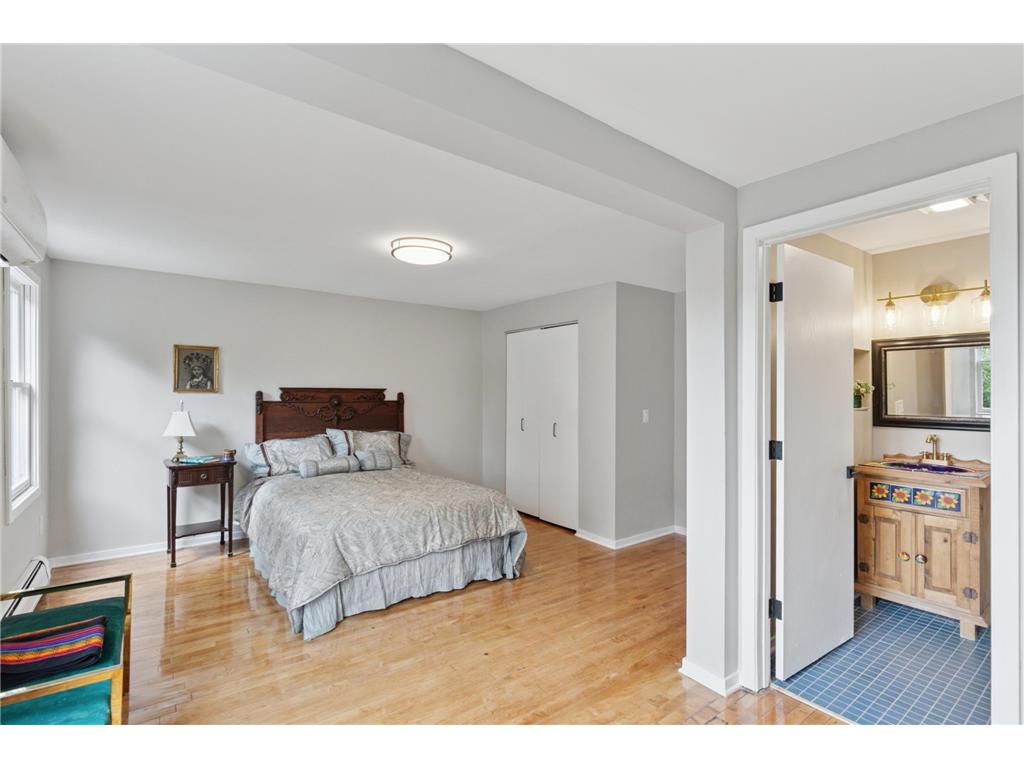 900 E River Terrace Minneapolis MN 55414 6793592 image22