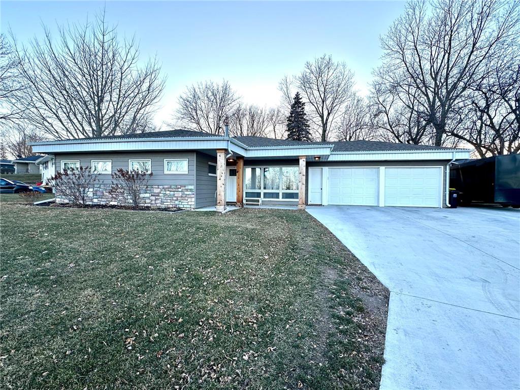 900 Fairview Lane Lane Windom MN 56101 6470024 image1