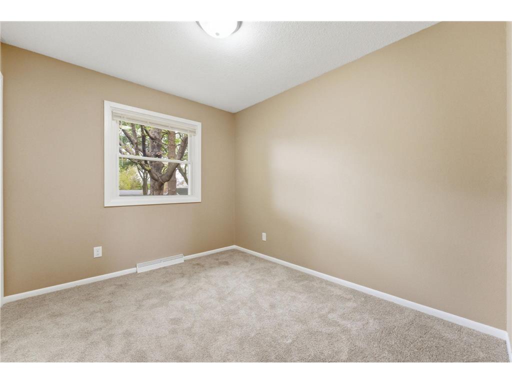 900 Green Street Hudson WI 54016 7053221 image18
