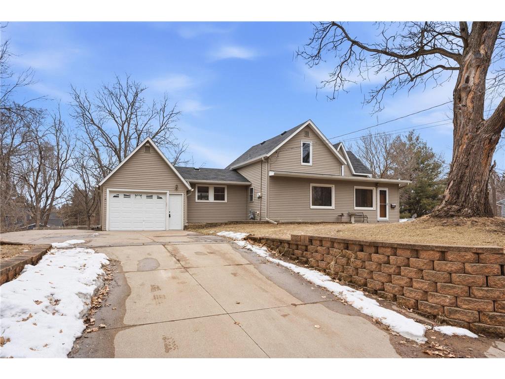 900 Greenvale Avenue W Northfield MN 55057 7026860 image1