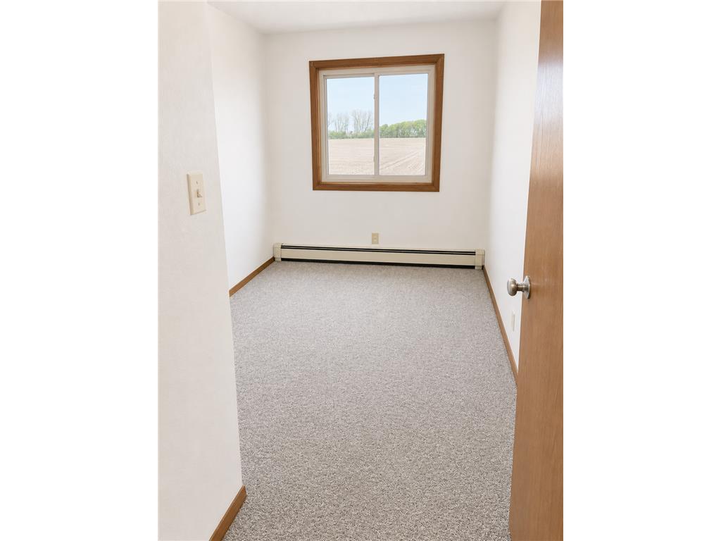 900 Hengen Street #202 Fairmont MN 56031 7057614 image6