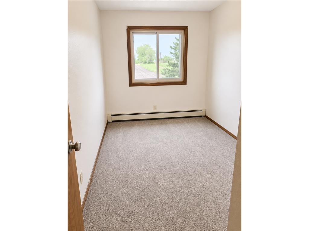 900 Hengen Street #202 Fairmont MN 56031 7057614 image8