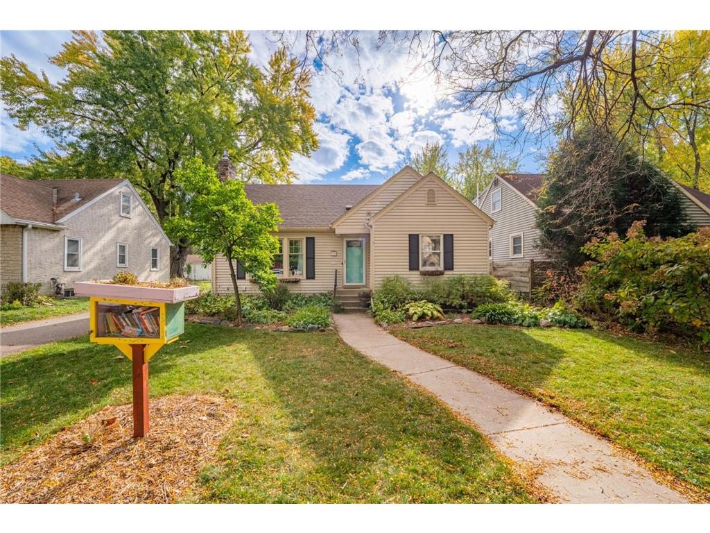 900 Hoyt Avenue W Saint Paul MN 55117 7037063 image1