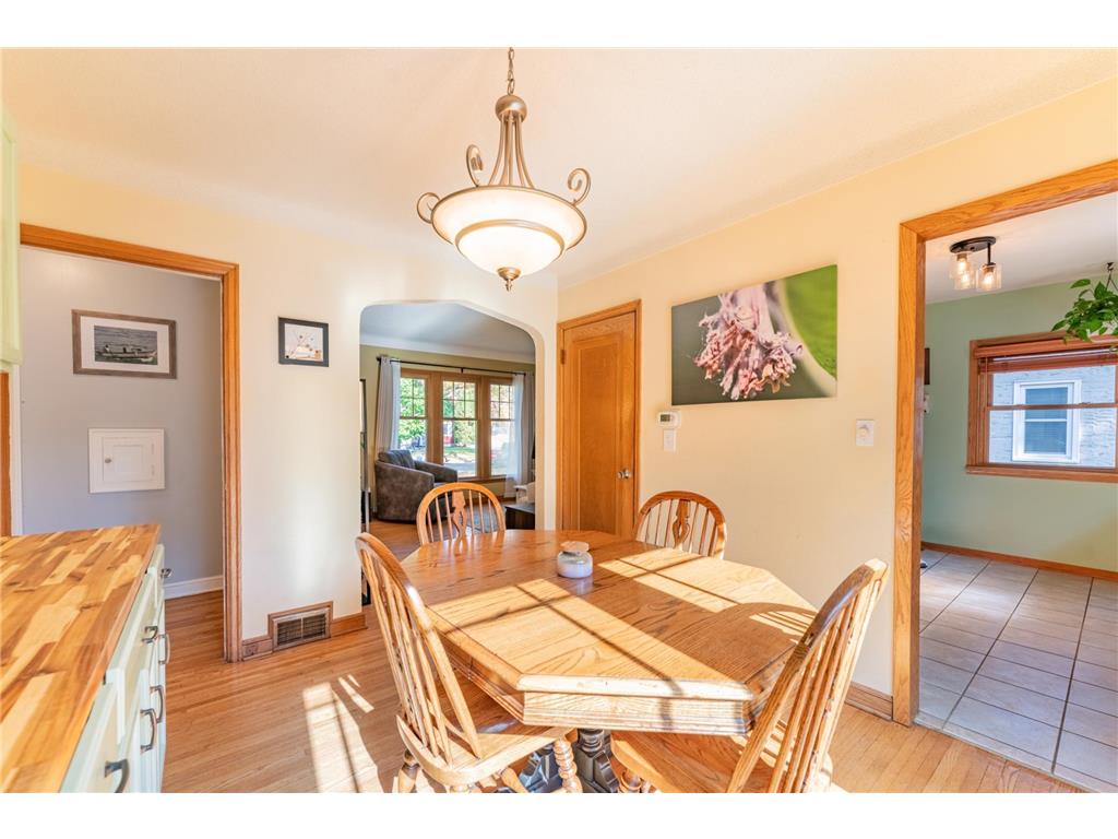 900 Hoyt Avenue W Saint Paul MN 55117 7037063 image14