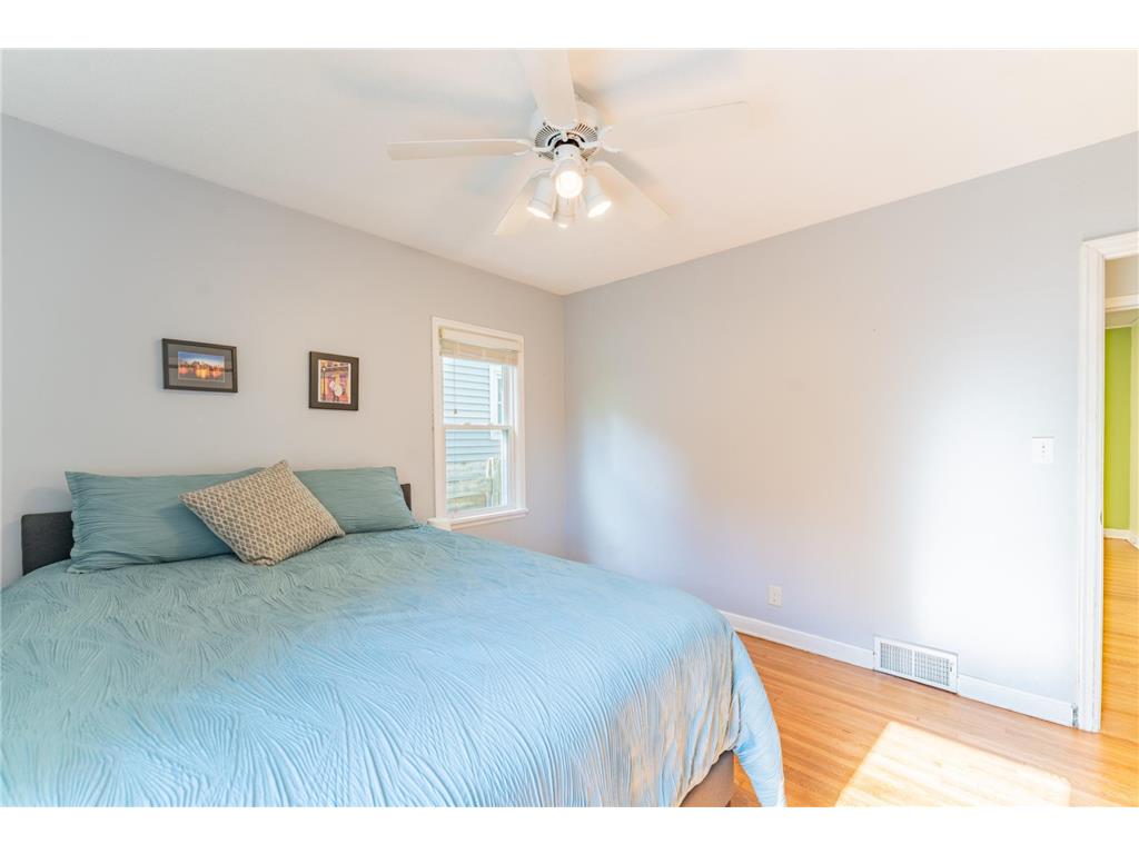 900 Hoyt Avenue W Saint Paul MN 55117 7037063 image18