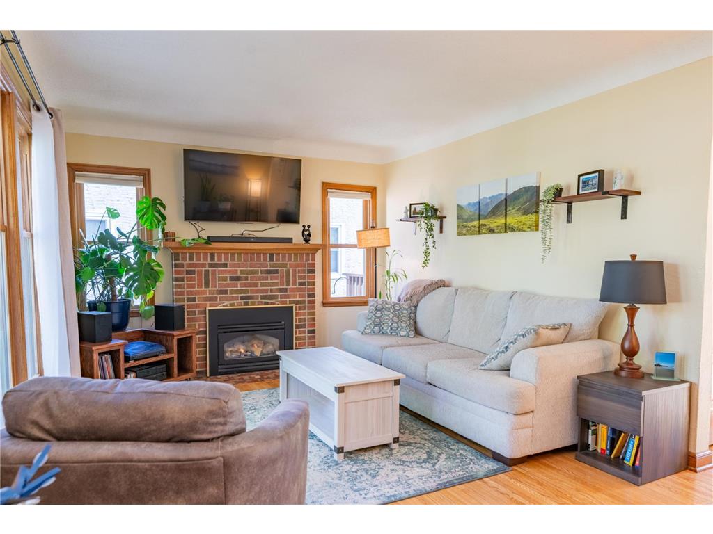 900 Hoyt Avenue W Saint Paul MN 55117 7037063 image2