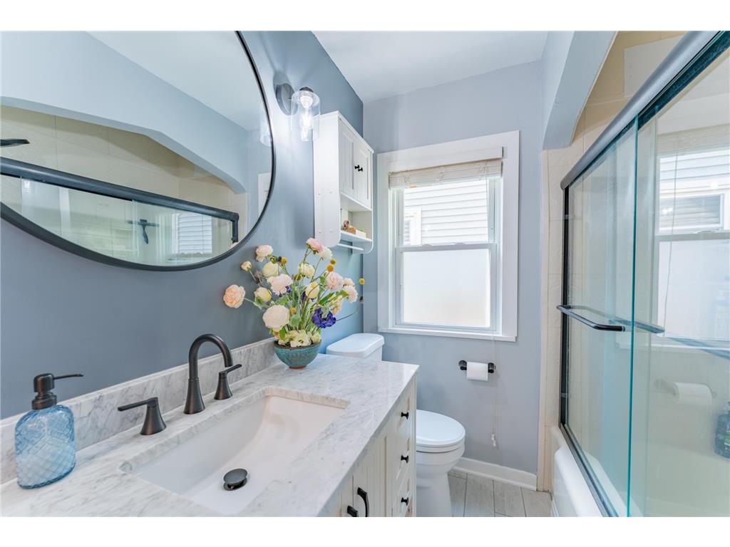 900 Hoyt Avenue W Saint Paul MN 55117 7037063 image21