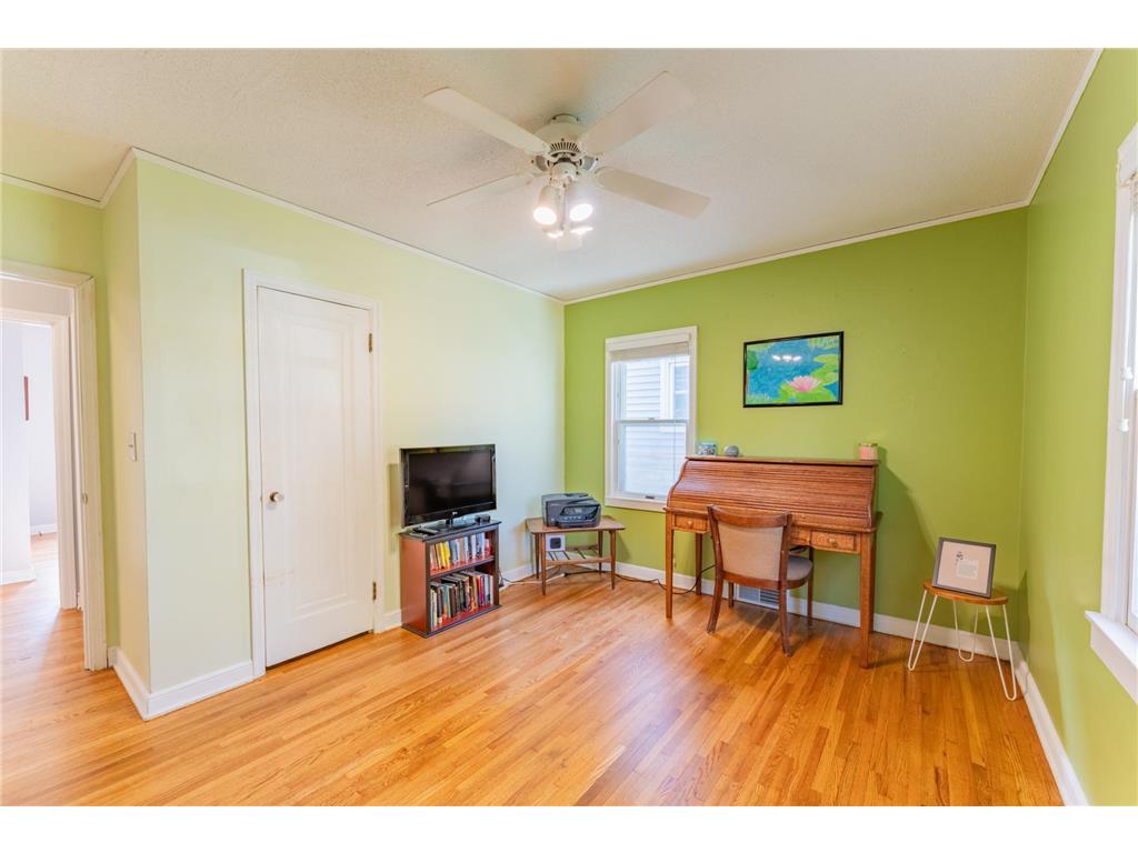 900 Hoyt Avenue W Saint Paul MN 55117 7037063 image23