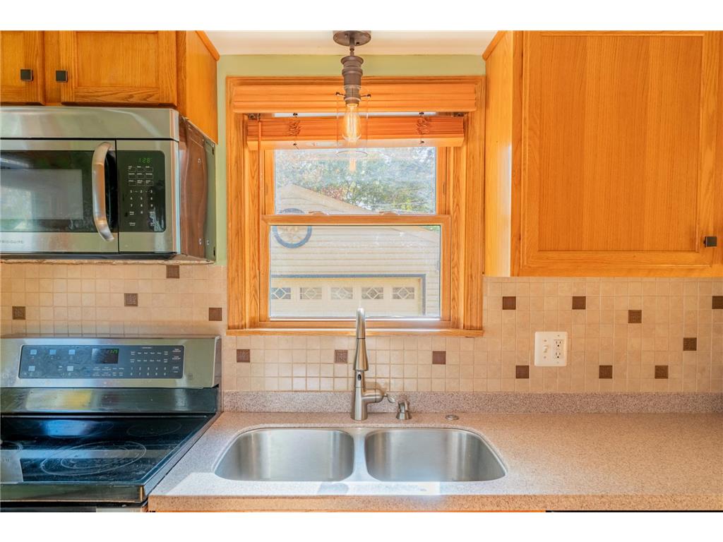 900 Hoyt Avenue W Saint Paul MN 55117 7037063 image32