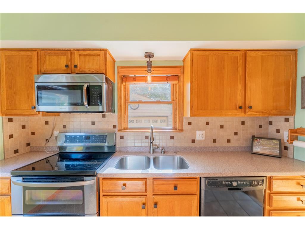 900 Hoyt Avenue W Saint Paul MN 55117 7037063 image33