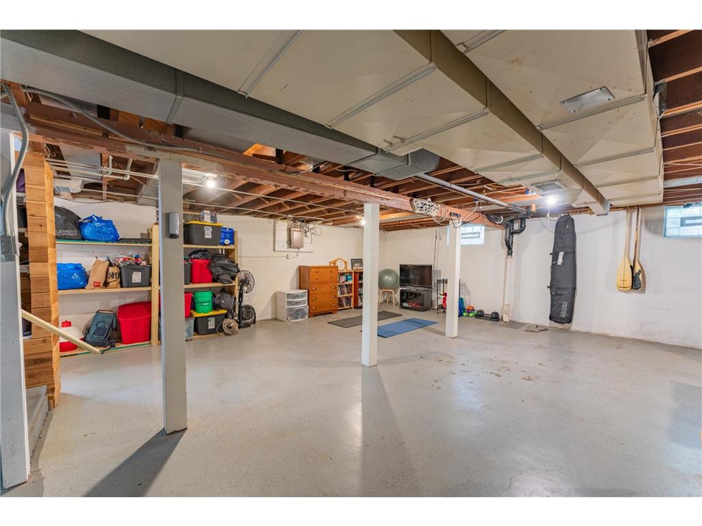 900 Hoyt Avenue W Saint Paul MN 55117 7037063 image40