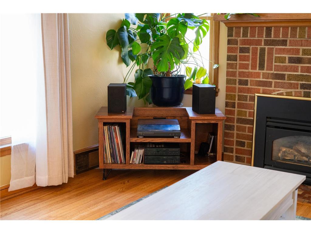 900 Hoyt Avenue W Saint Paul MN 55117 7037063 image5