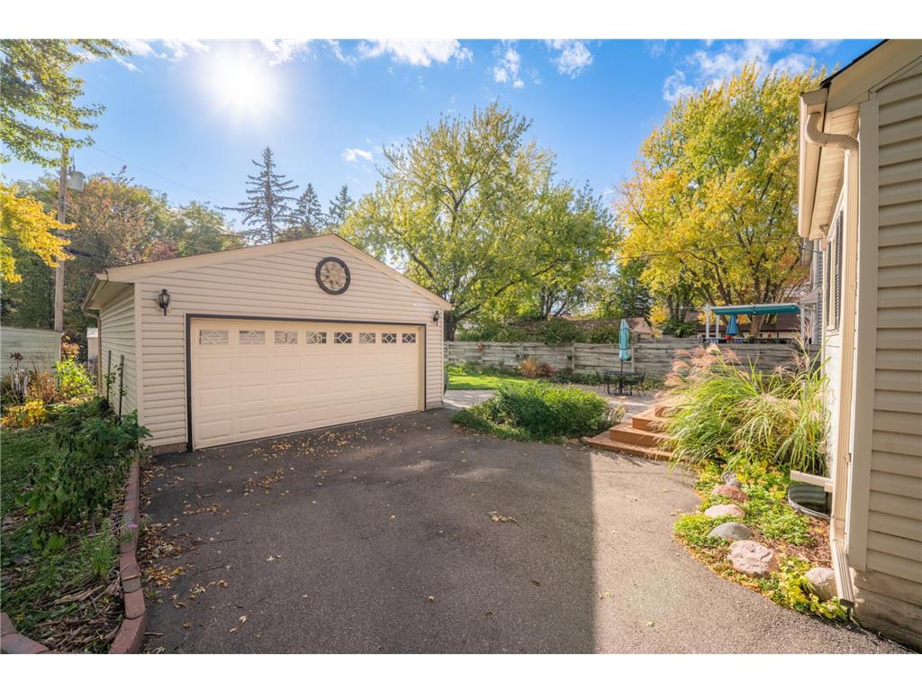 900 Hoyt Avenue W Saint Paul MN 55117 7037063 image52