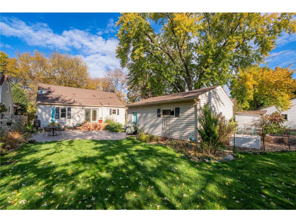 900 Hoyt Avenue W Saint Paul MN 55117 7037063 image59