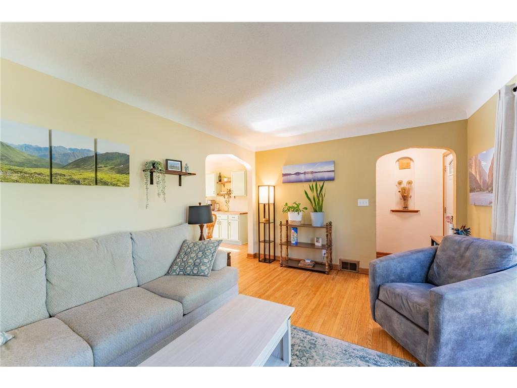 900 Hoyt Avenue W Saint Paul MN 55117 7037063 image8