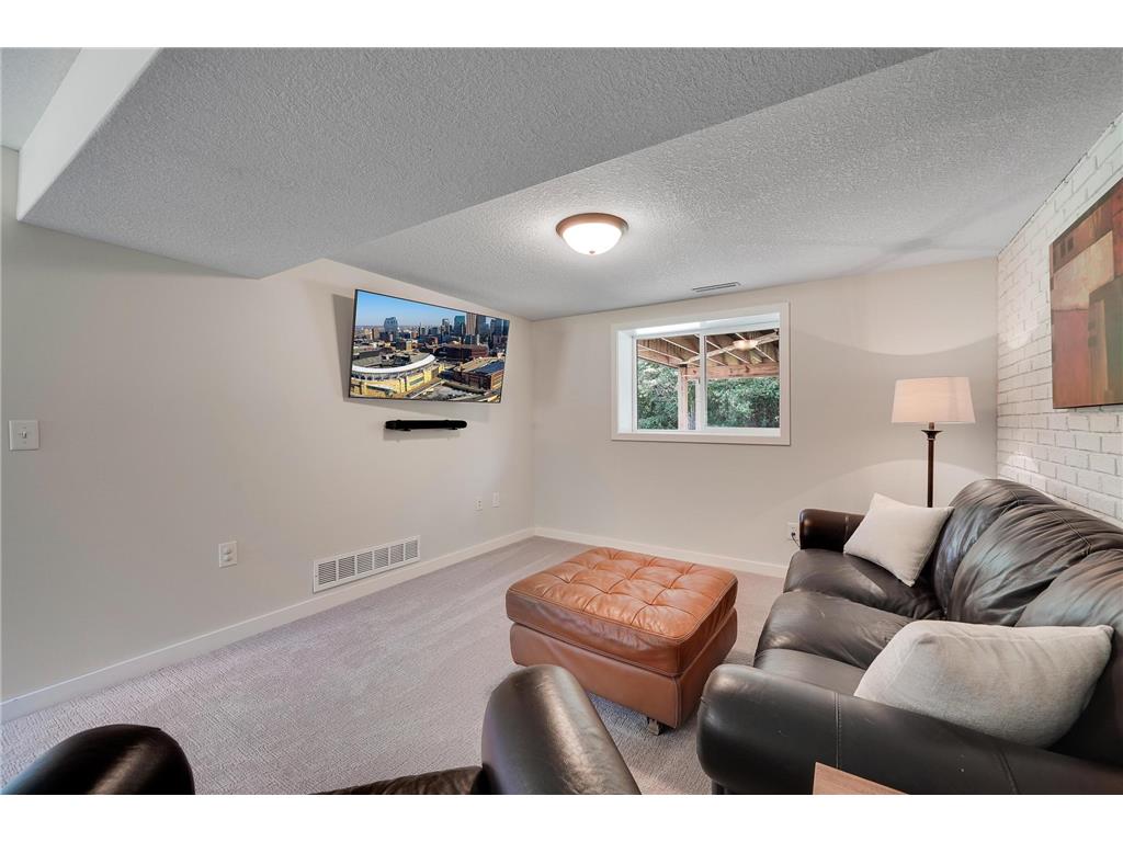 900 James Street Lino Lakes MN 55014 7086346 image22