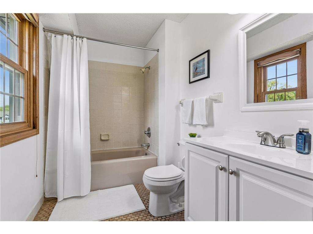 900 Nina Court Mendota Heights MN 55118 7073703 image35