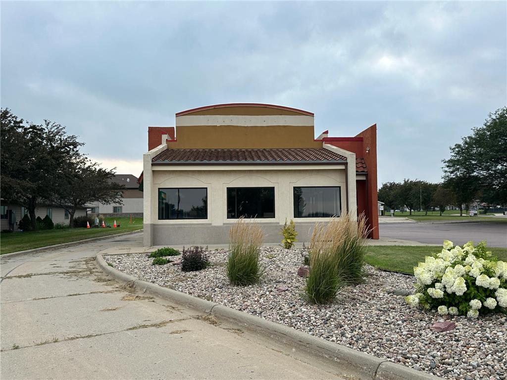 900 S Kniss Avenue Luverne MN 56156 6745137 image1