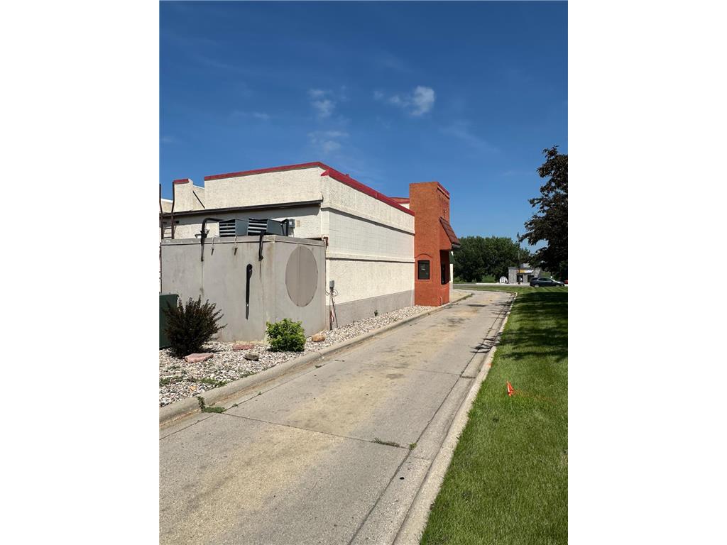 900 S Kniss Avenue Luverne MN 56156 6745137 image10