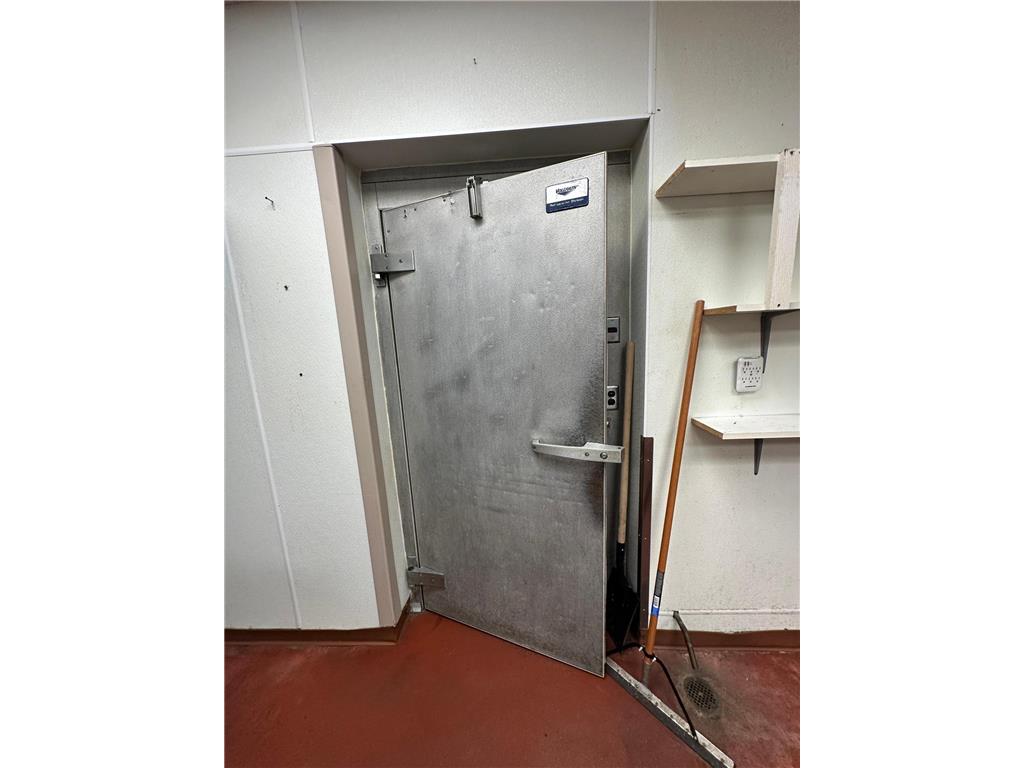 900 S Kniss Avenue Luverne MN 56156 6745137 image32