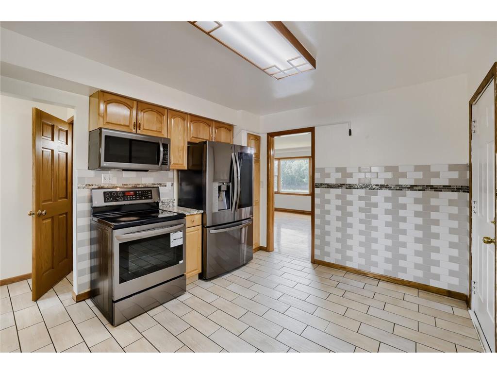 900 W 84th Street Bloomington MN 55420 - Bryant 7102956 image3