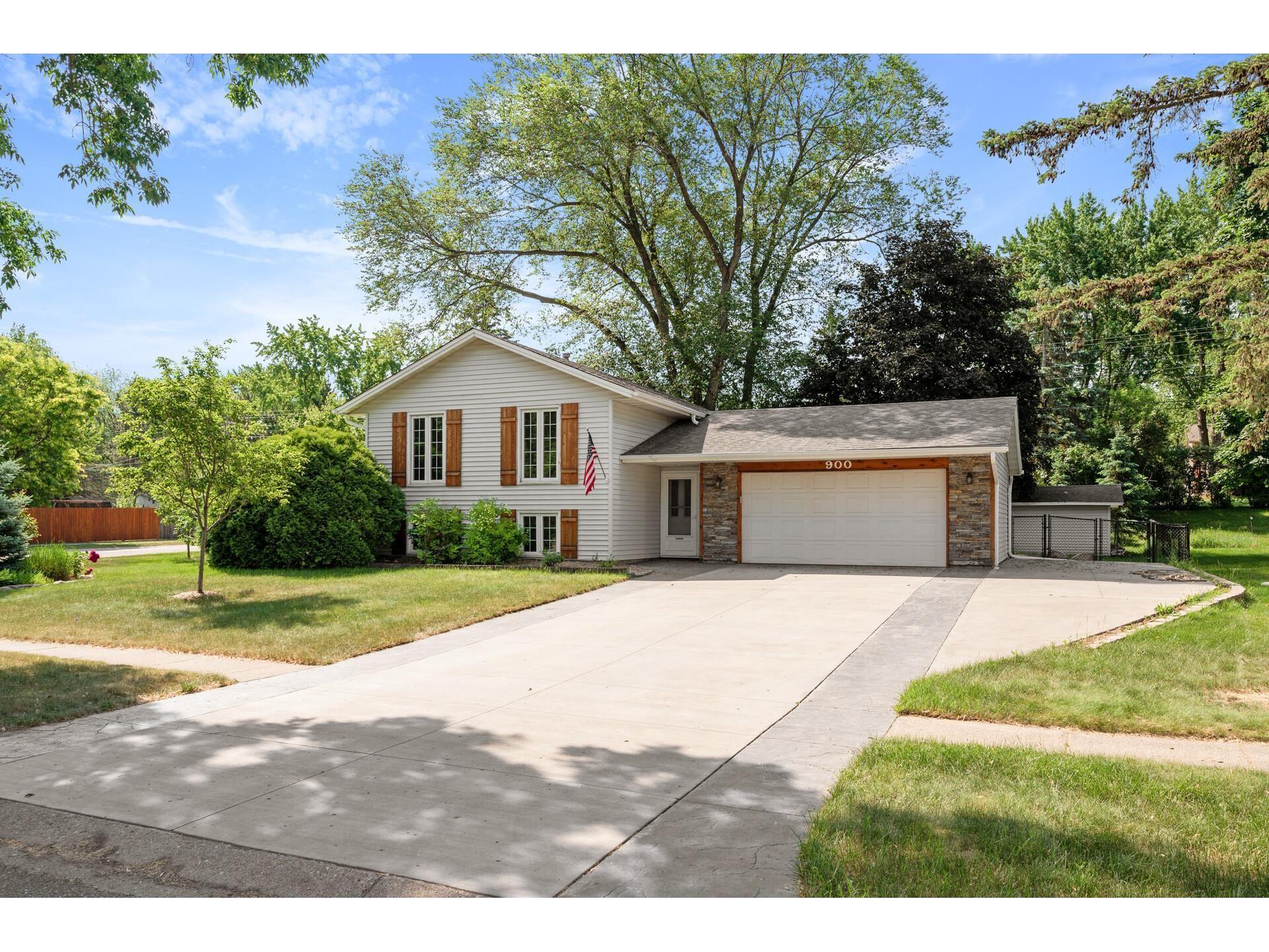 900 Whitney Drive Apple Valley MN 55124 5759641 image1