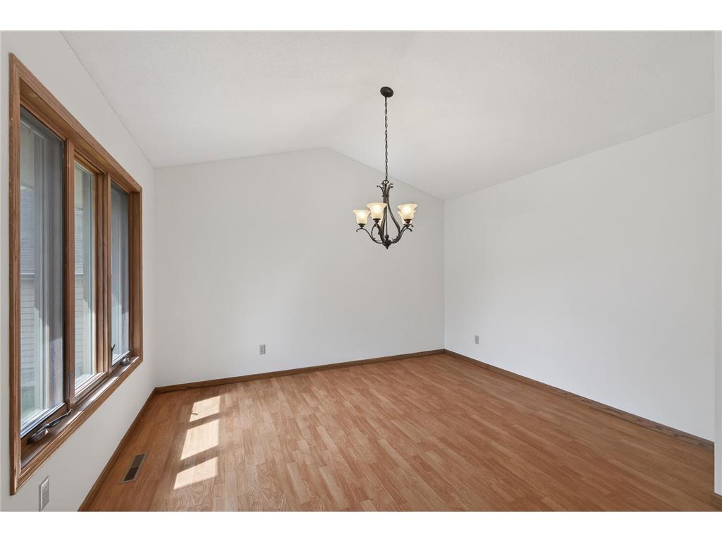 9000 Ashley Terrace Brooklyn Park MN 55443 7090613 image10